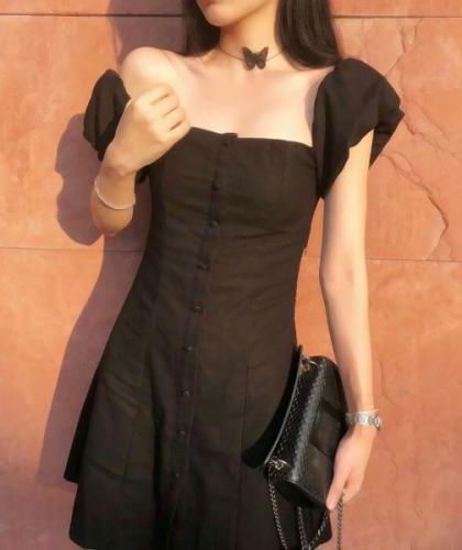 【首发热文】《穿书：绝嗣帝皇宠她如命》祁无妄 宋晚轻