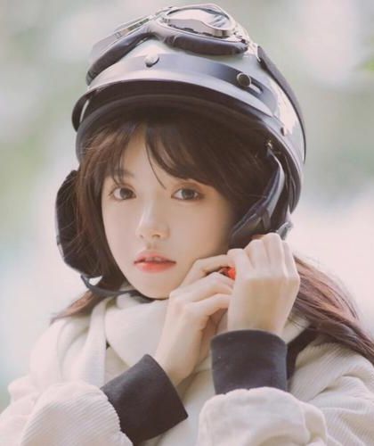 路人甲，但龙傲天白月光 作者：折桃问酒