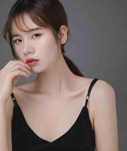 [np  更41]《压抑后性欲大爆发的女大学生（np肉）》 作者：才不看什么黄文呢我可是正经人