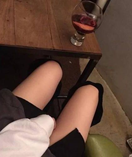 岁岁年年人不同 作者：