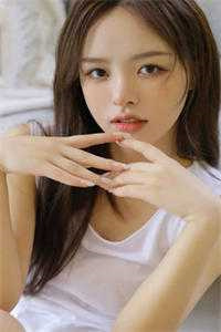 六零凝脂美人，心机利己是本色by阔洛得喝冰